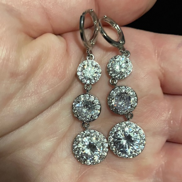 unbranded Jewelry - Dazzling Silver Crystal Earrings